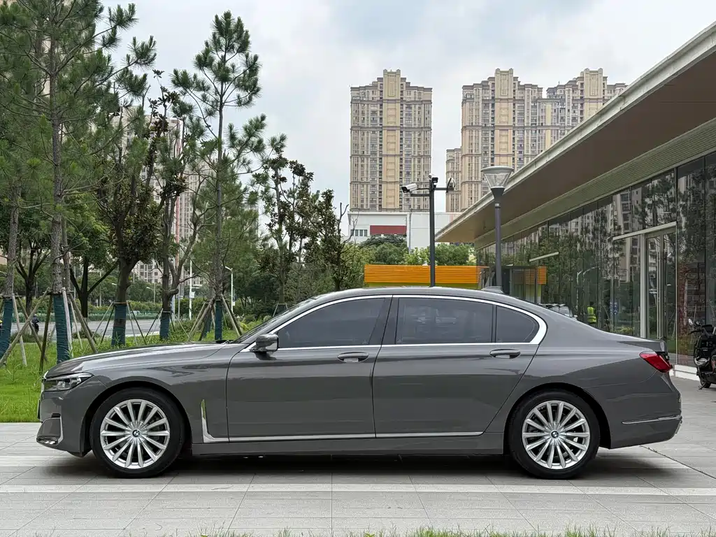 BMW 7 Series 2020 — фото 17