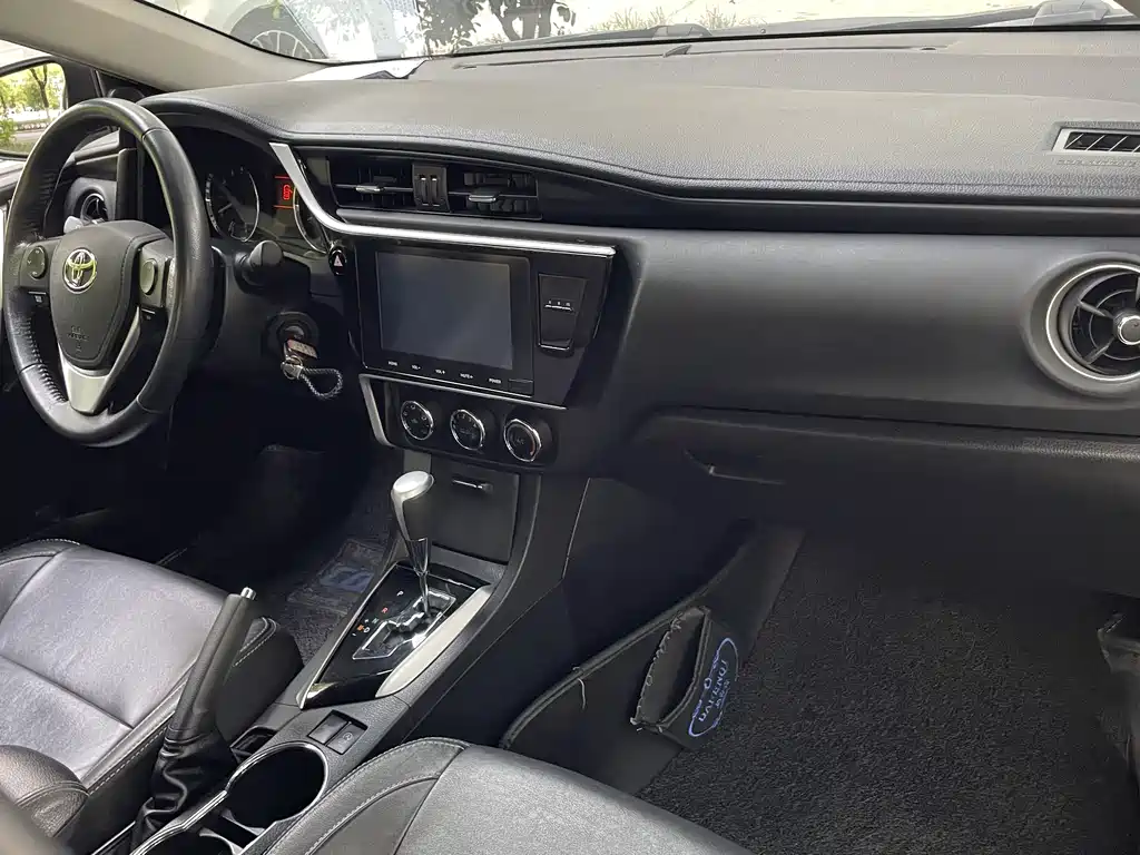 Toyota Corolla 2019 — фото 13