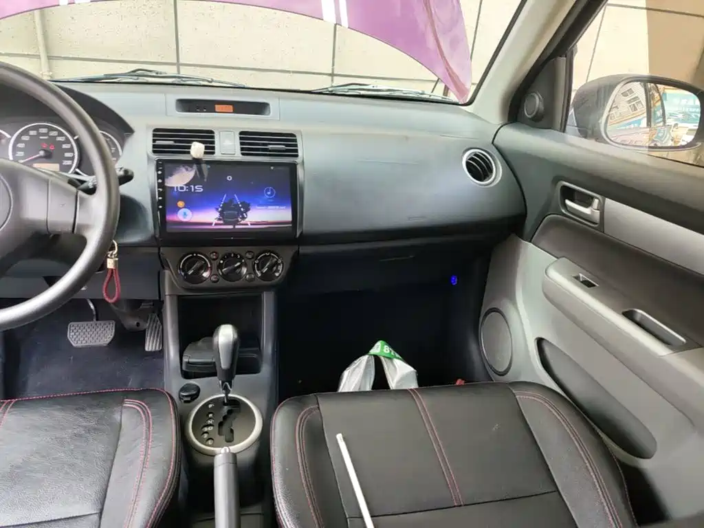 Suzuki Swift 2018 — фото 13