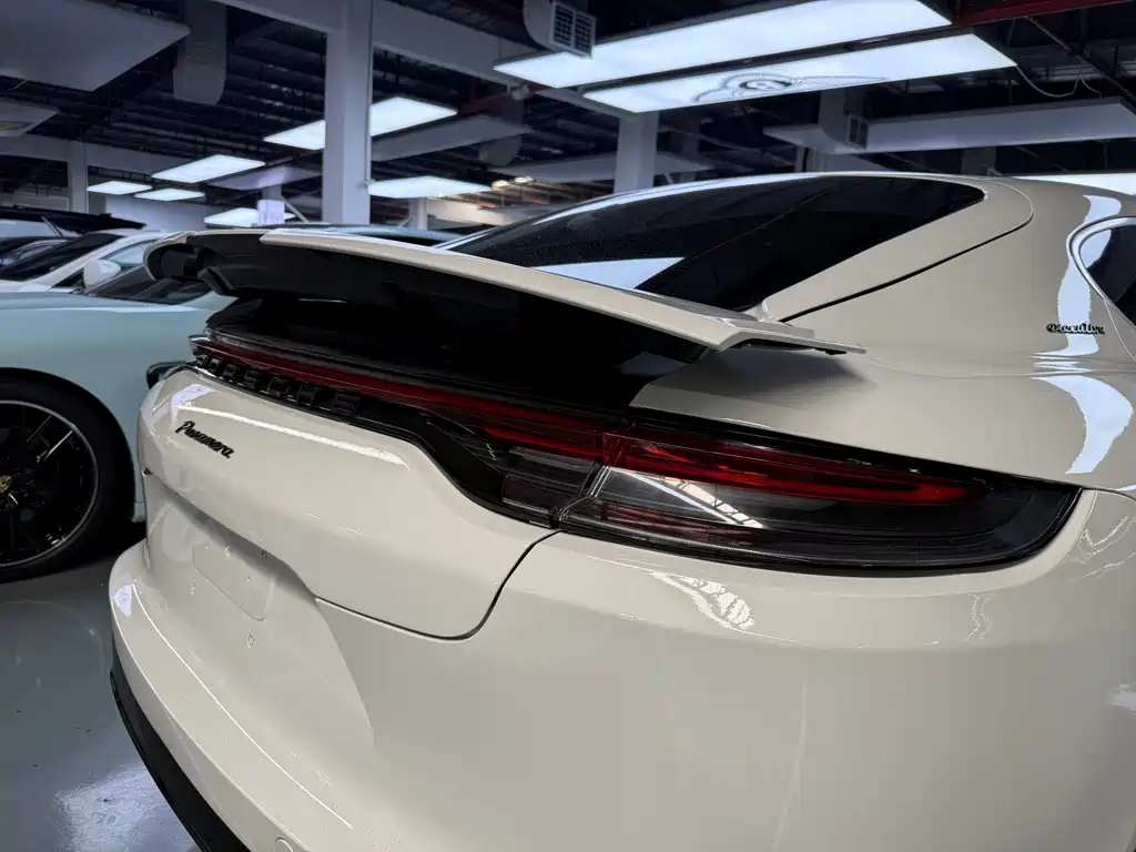 Porsche Panamera 2015 — фото 14