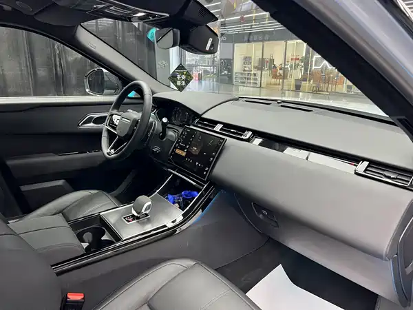 Land Rover Range Rover Velar 2024