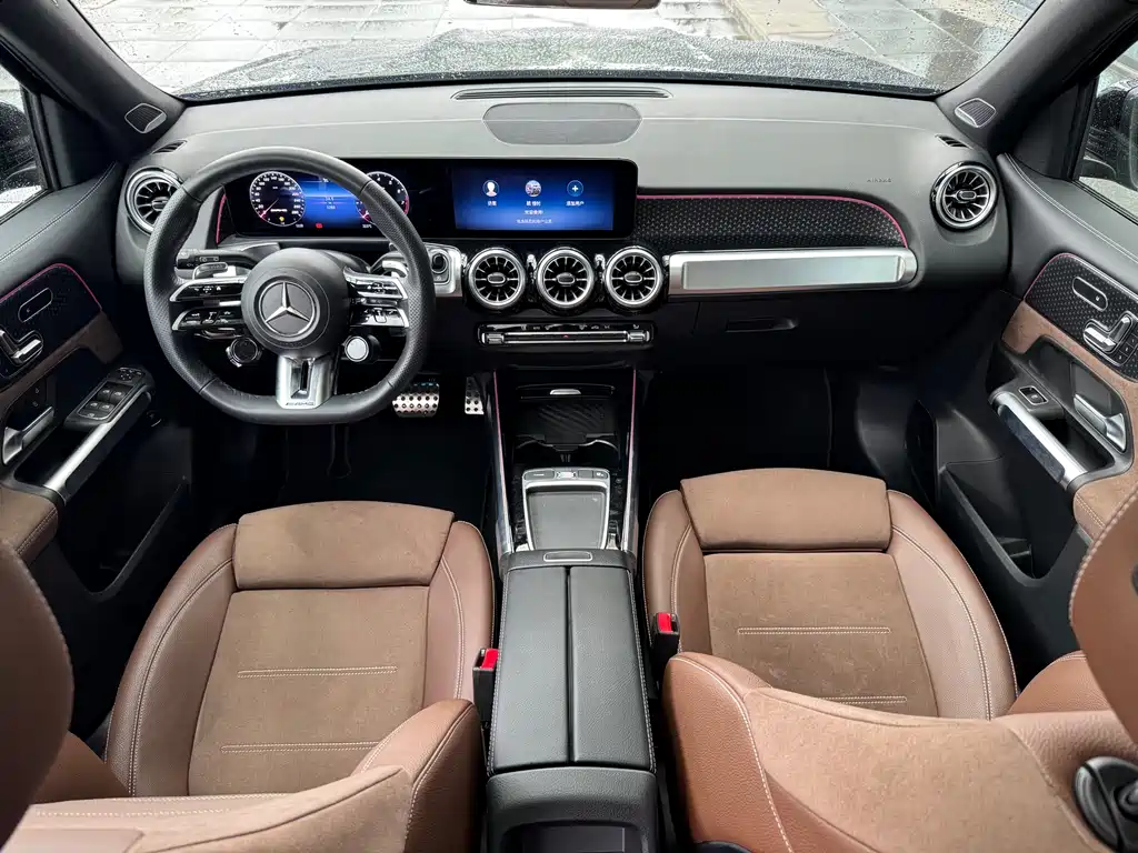 Mercedes-Benz GLB AMG 2025 — фото 9