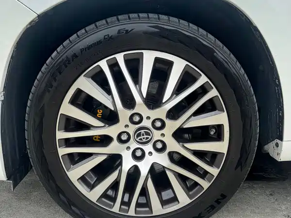 Toyota Alphard 2011