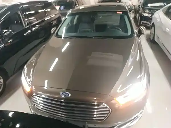 Ford Taurus 2015