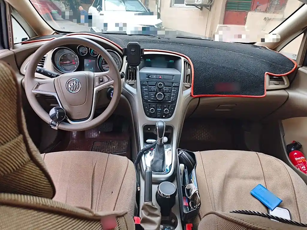 Buick Excelle 2014 — фото 13