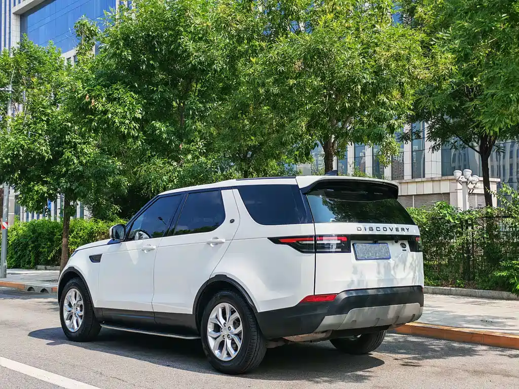Land Rover Discovery 2017 — фото 4