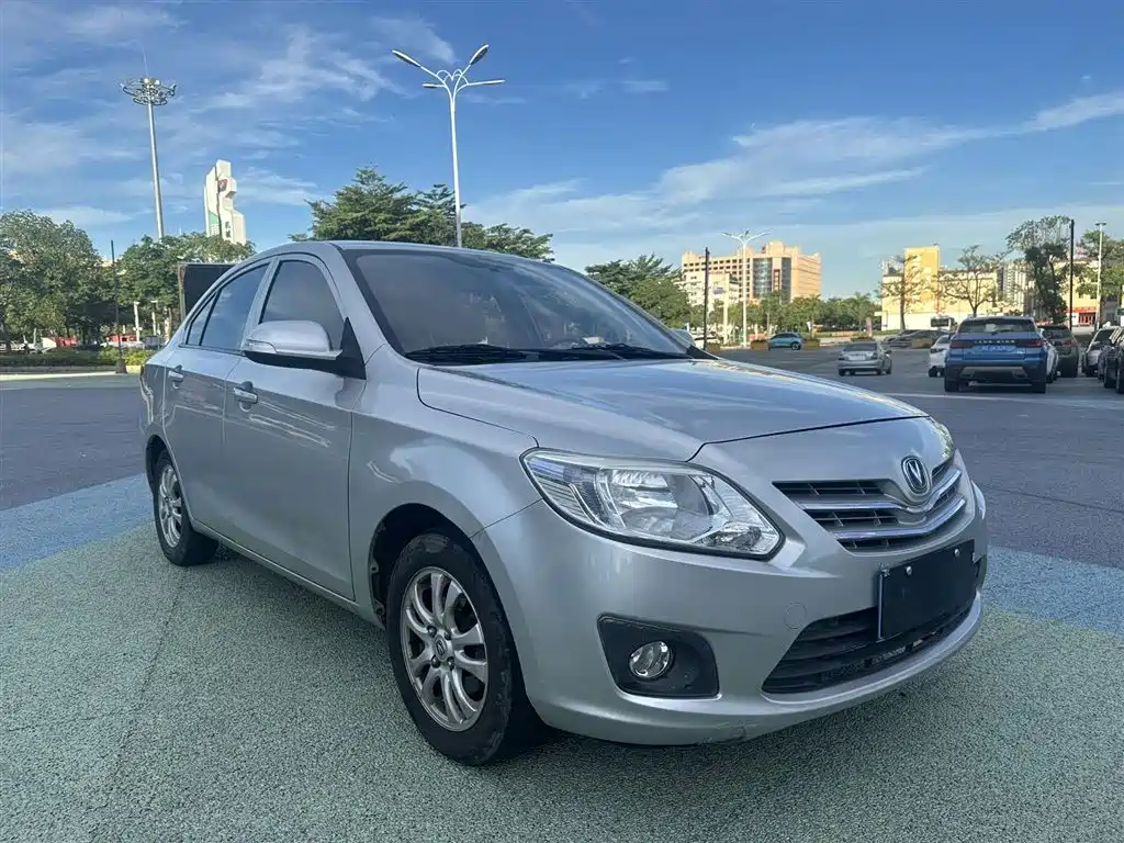 Changan V3 2014