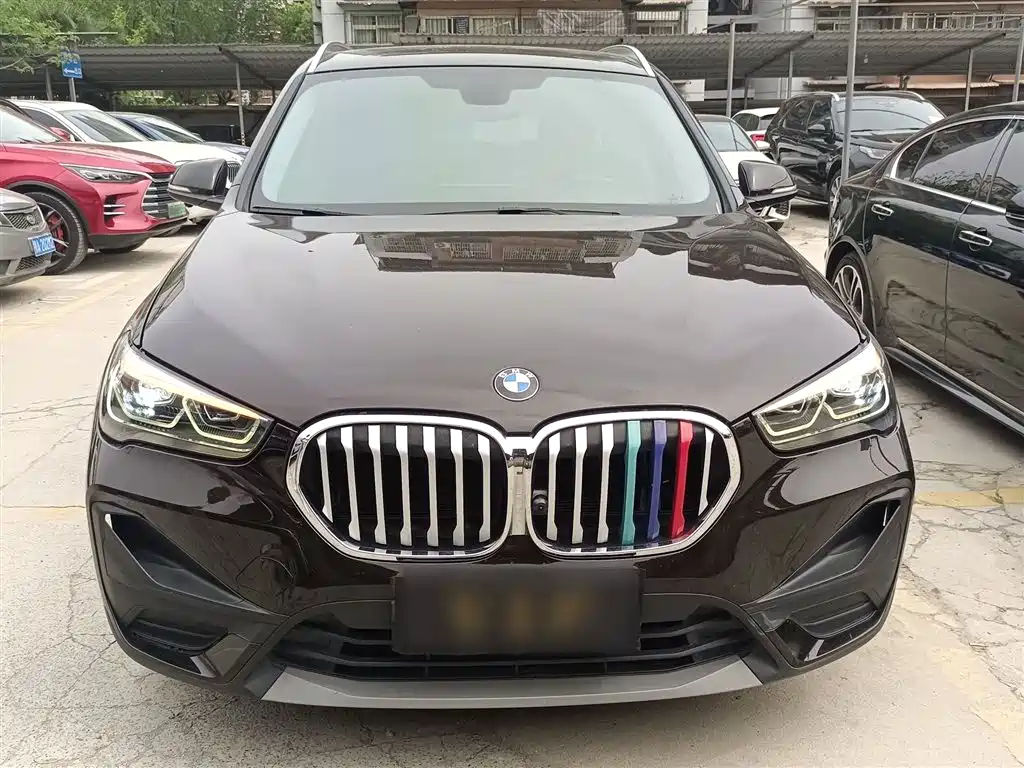 BMW X1 2022 — фото 3