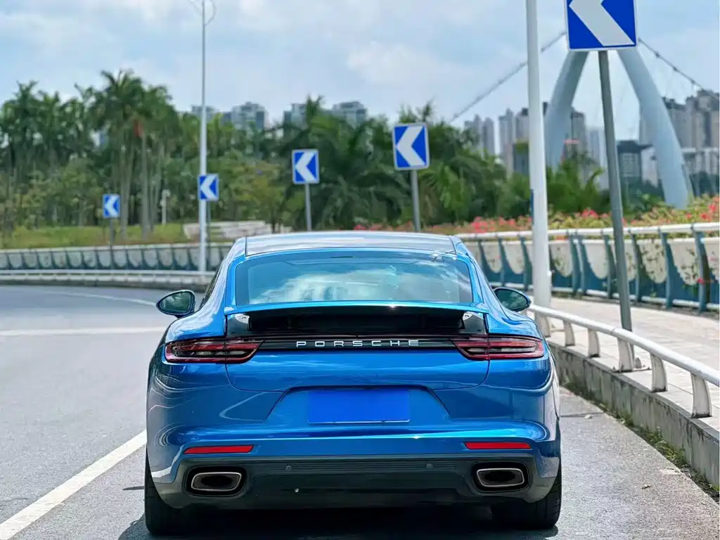 Porsche Panamera 2017 — фото 7