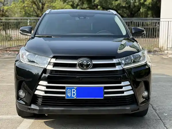 Toyota Highlander 2021