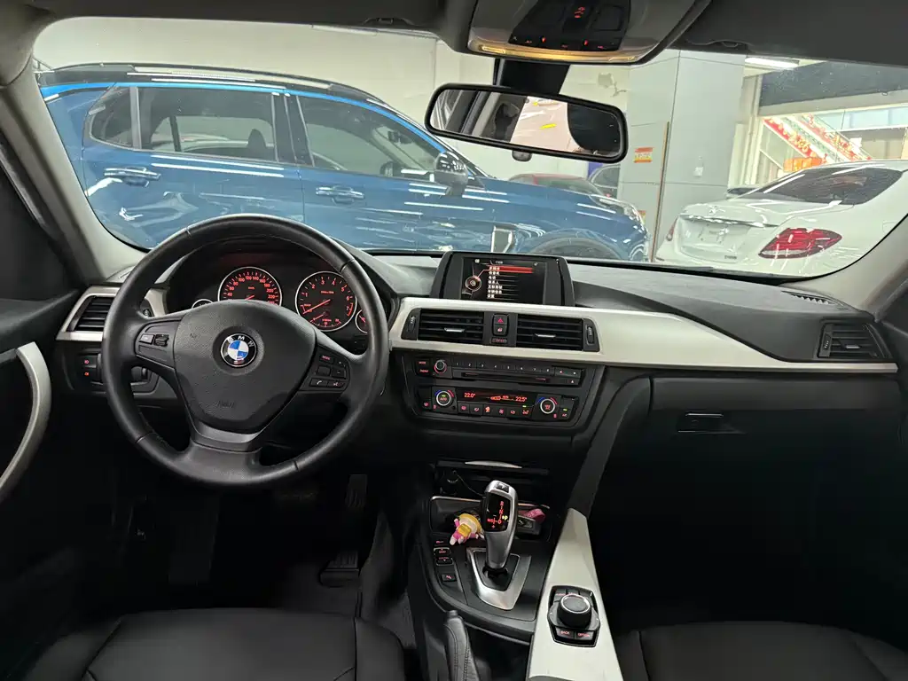 BMW 3 Series 2015 — фото 10