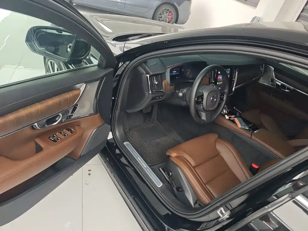 Volvo S90 PHEV 2024 — фото 16