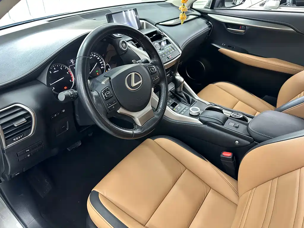 Lexus NX 2015 — фото 13