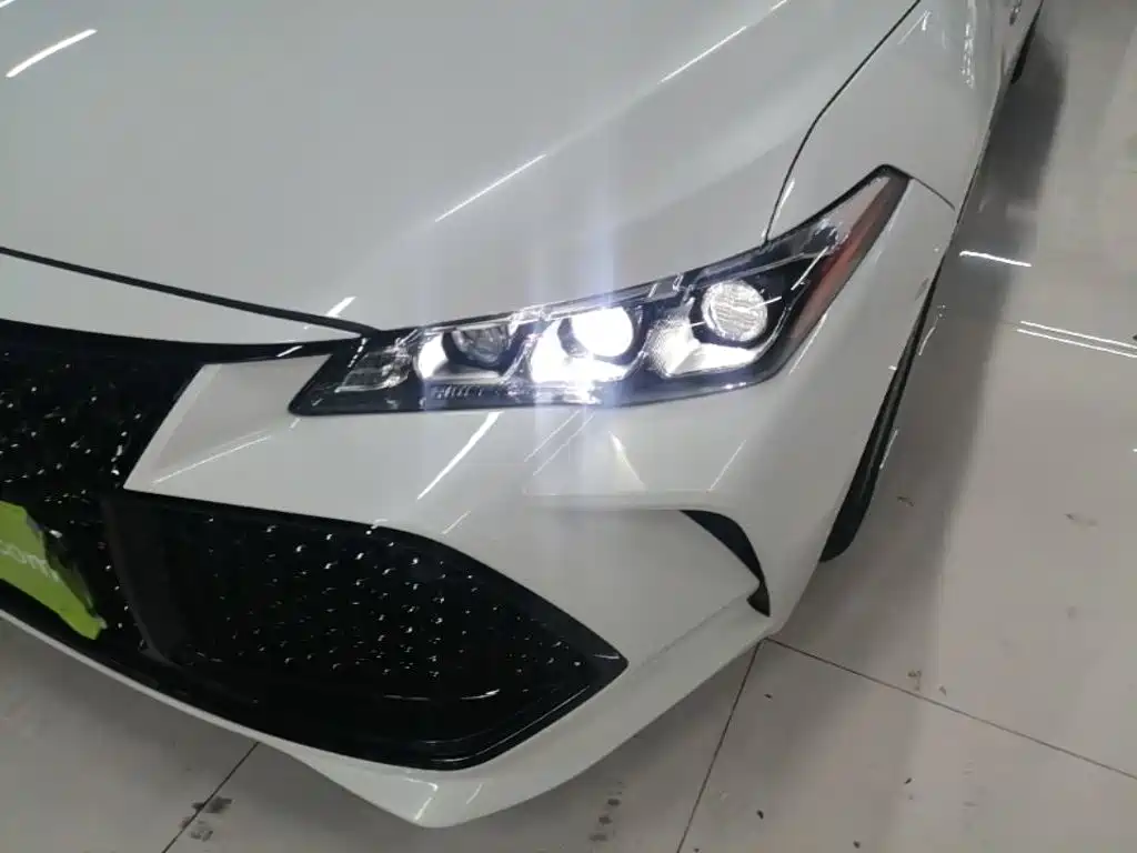 Toyota Avalon 2019 — фото 24
