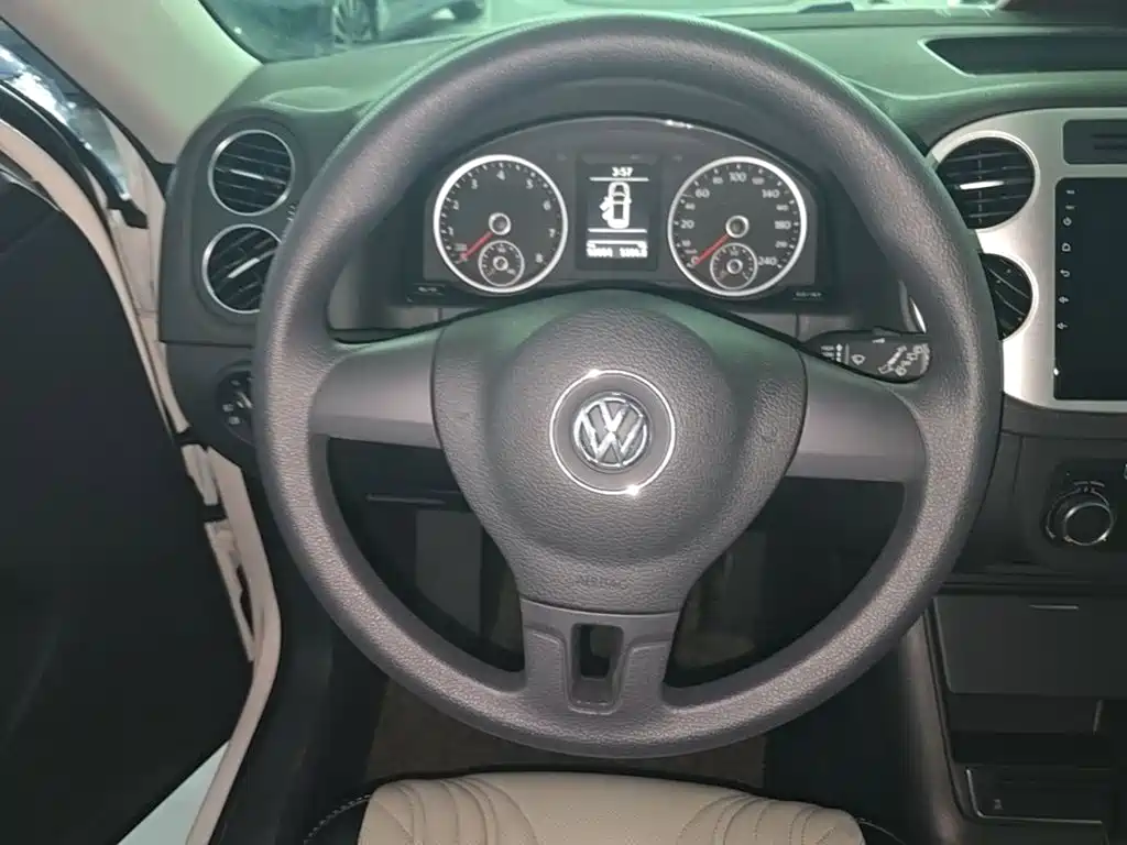 Volkswagen Tiguan 2018 — фото 11
