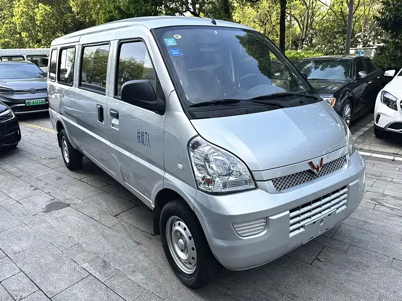 Wuling Rongguang 2017 — фото 18
