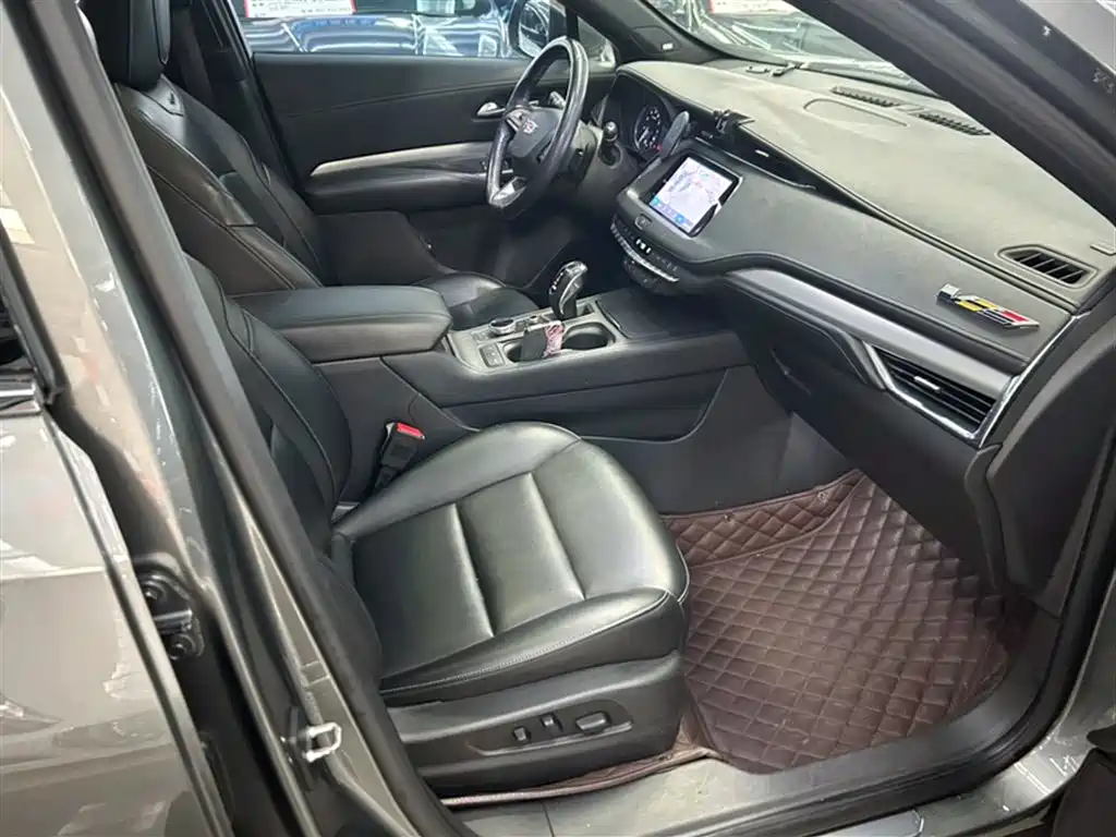 Cadillac XT4 2019 — фото 13