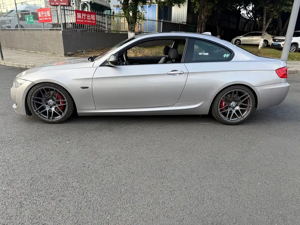 BMW 3 Series 2011