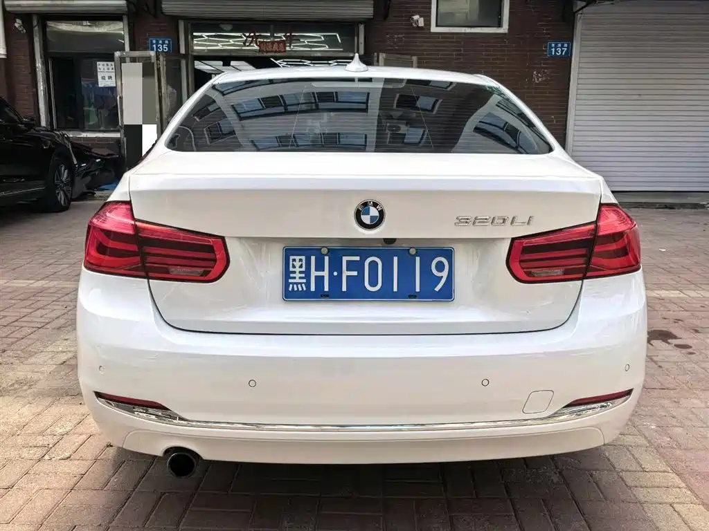 BMW 3 Series 2016 — фото 11