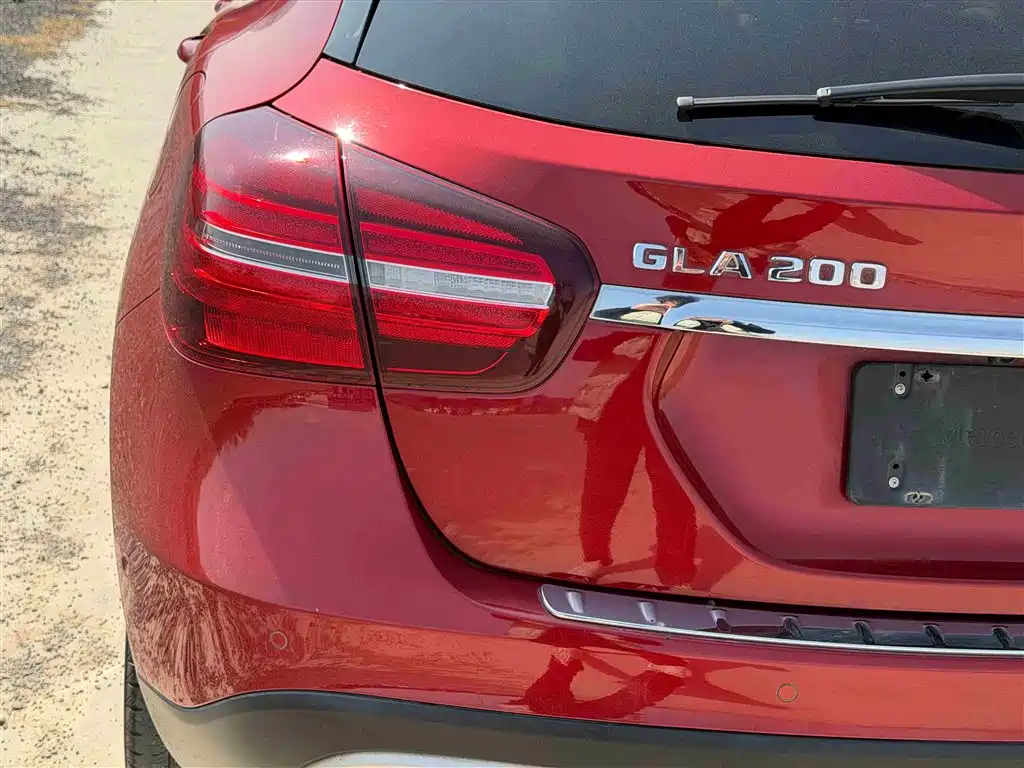 Mercedes-Benz GLA 2017 — фото 16