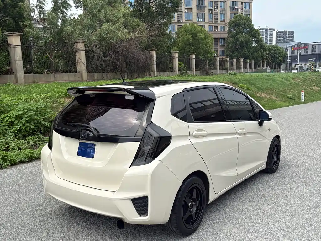 Honda Fit 2017 — фото 7