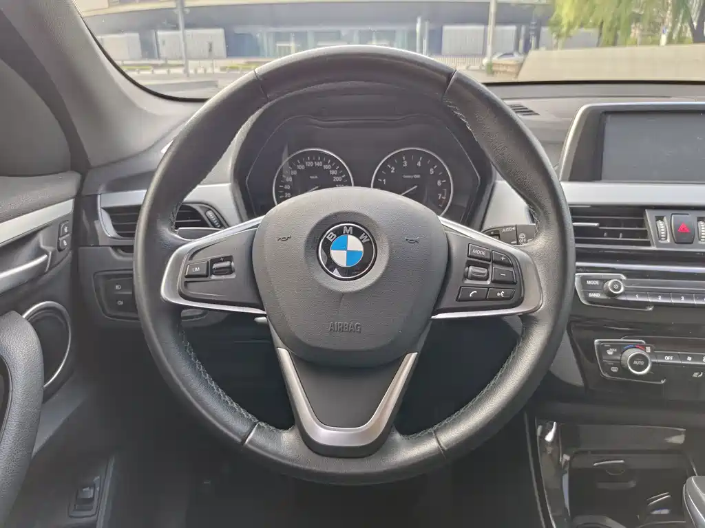 BMW X1 2017 — фото 10