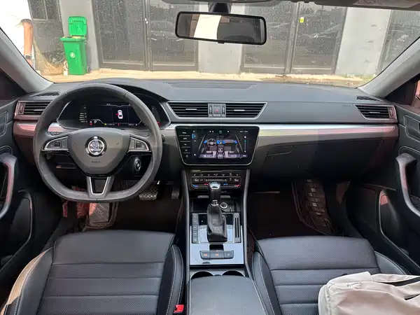 Skoda Superb 2023