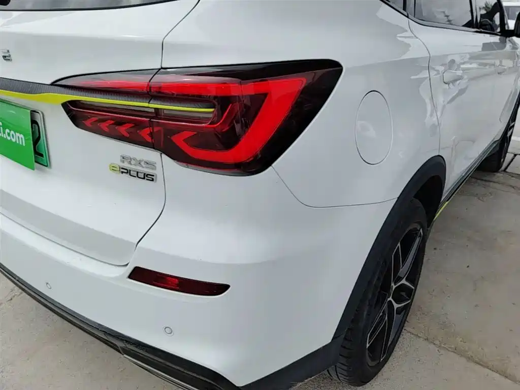 Roewe RX5 New Energy 2022 — фото 8