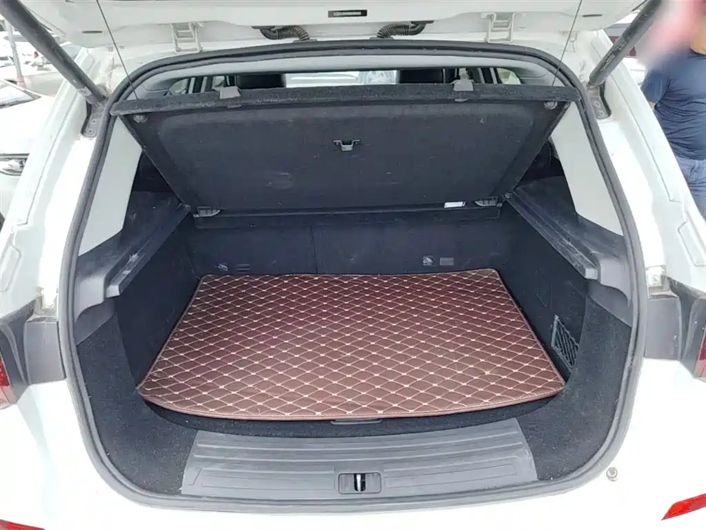 Roewe RX5 New Energy 2022 — фото 19