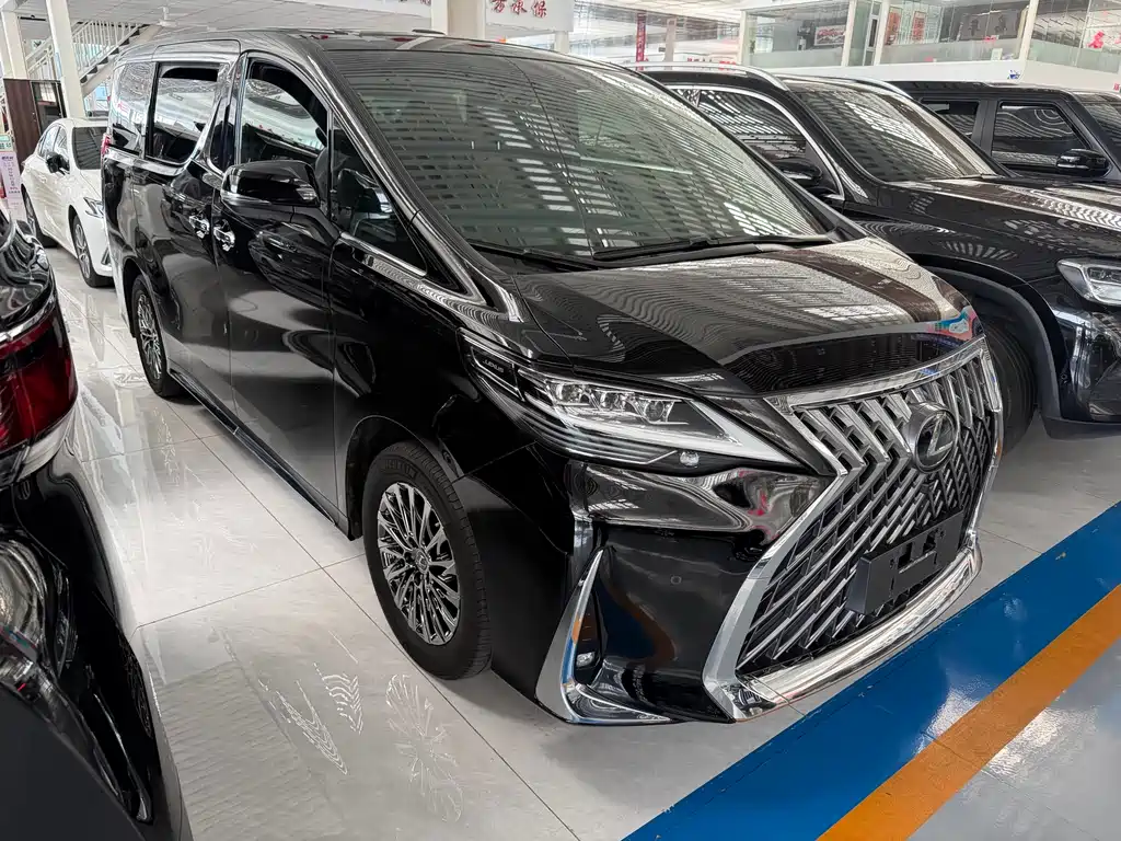 Lexus LM 2021