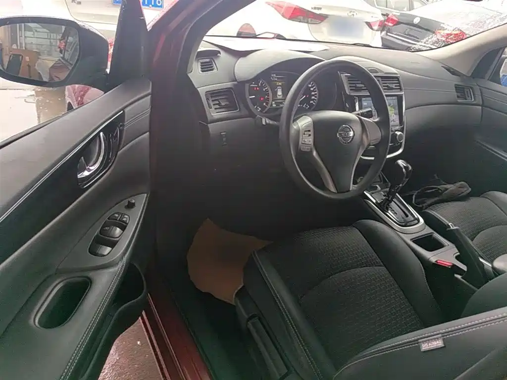Nissan Tiida 2019 — фото 16