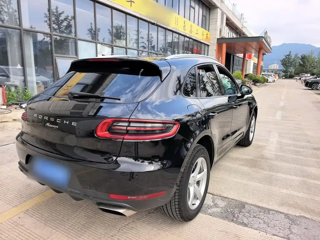 Porsche Macan 2015 — фото 10