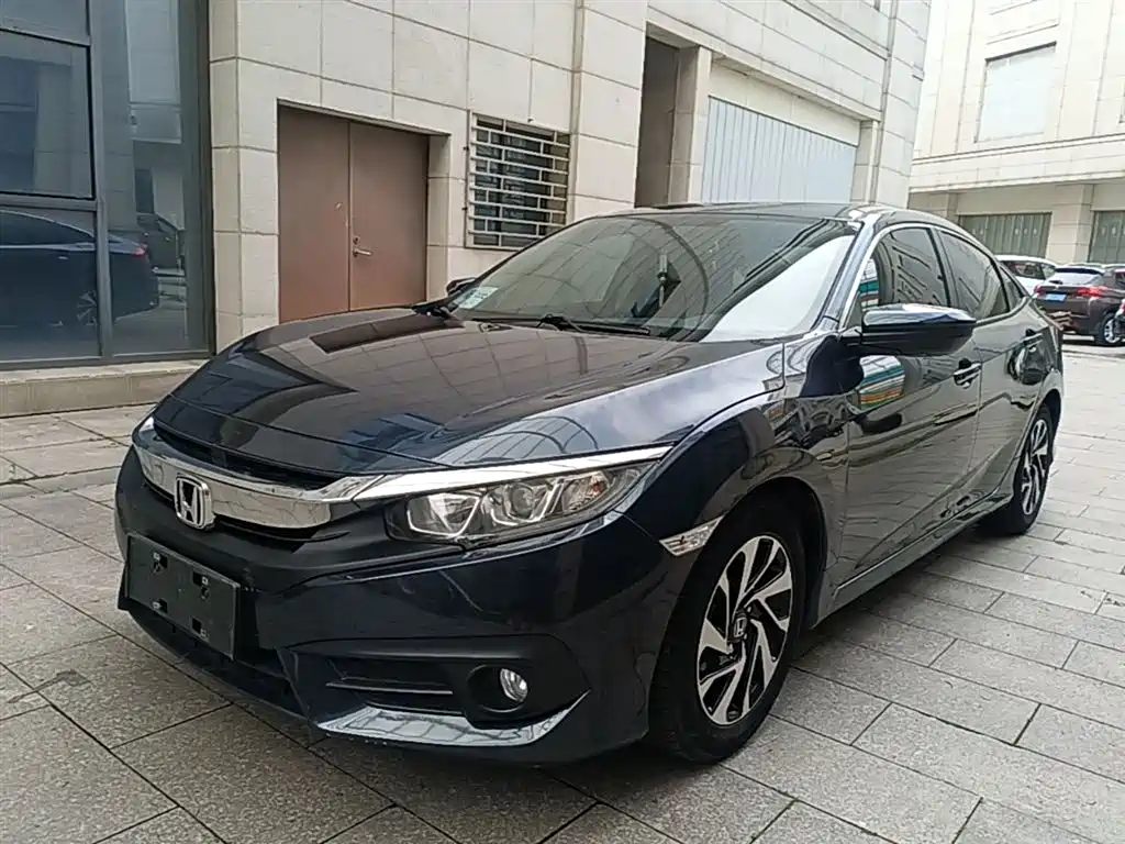 Honda Civic 2018 — фото 1