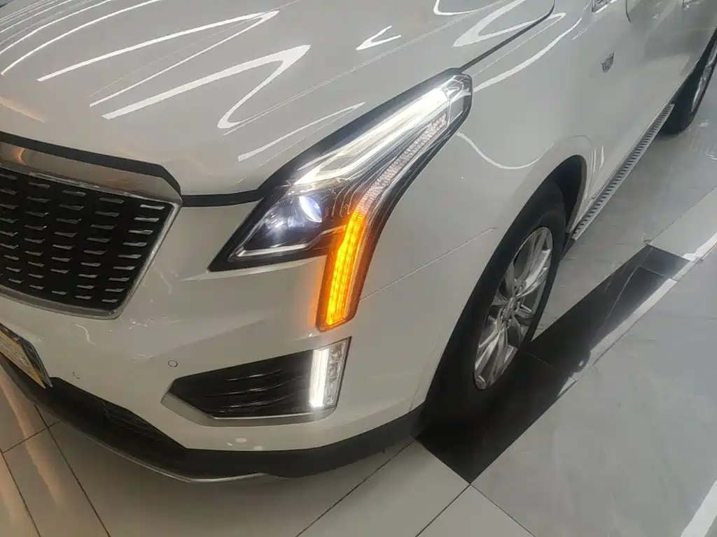 Cadillac XT5 2020 — фото 24