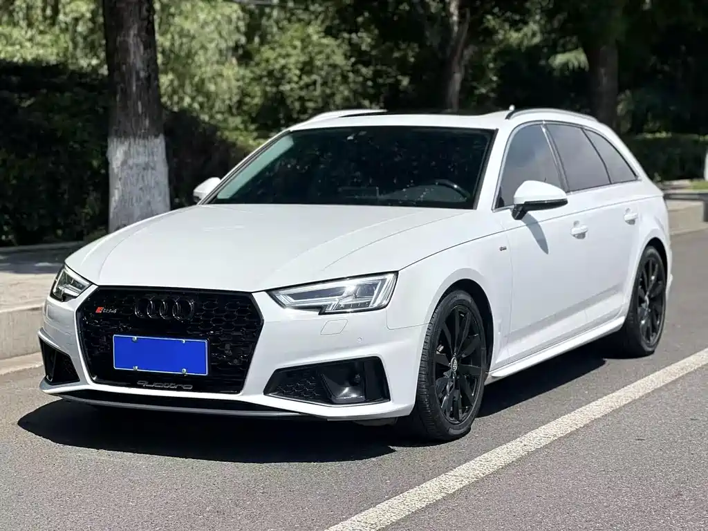 Audi A4 2020 — фото 1