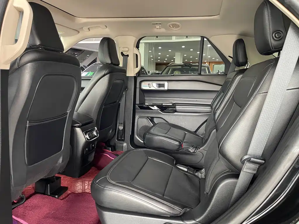 Ford Explorer 2020 — фото 13