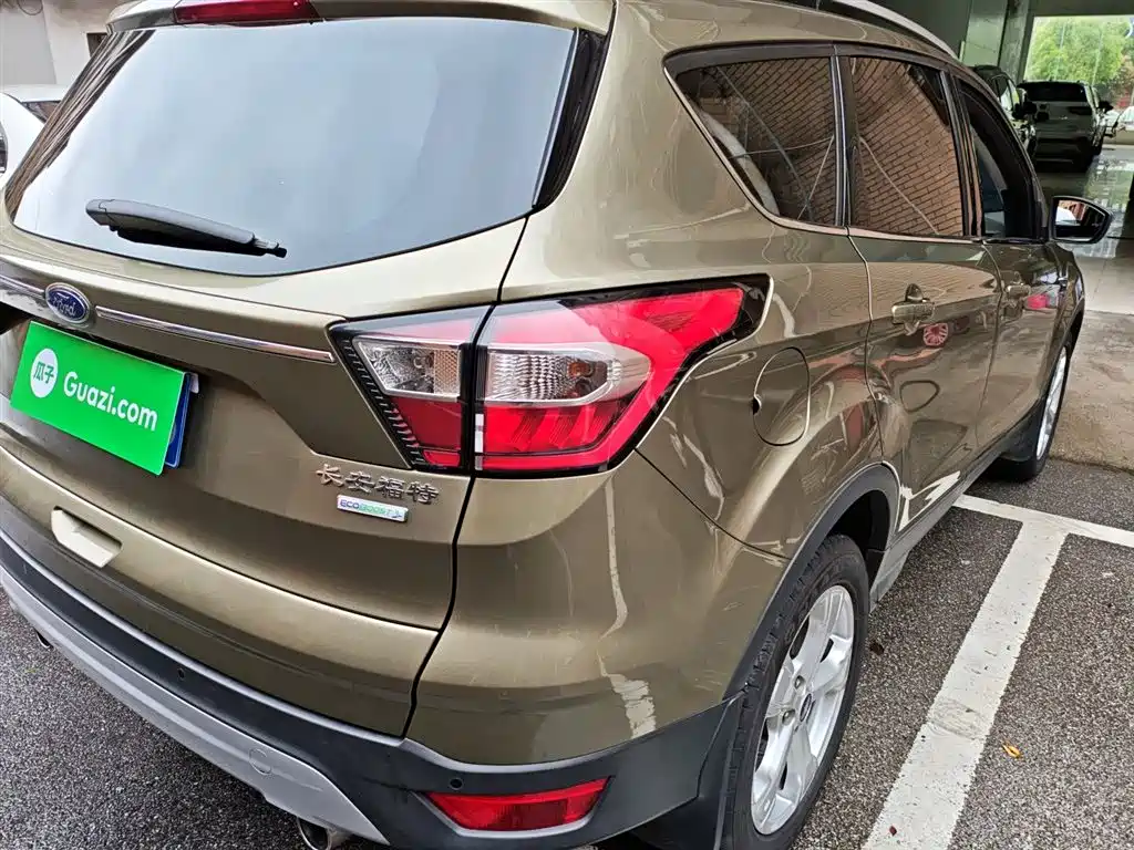 Ford Kuga 2017 — фото 8