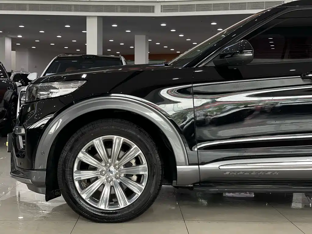 Ford Explorer 2020 — фото 11