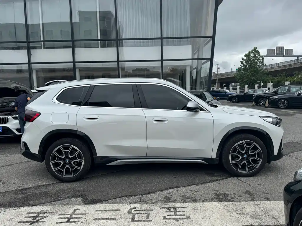 BMW X1 2023 — фото 3