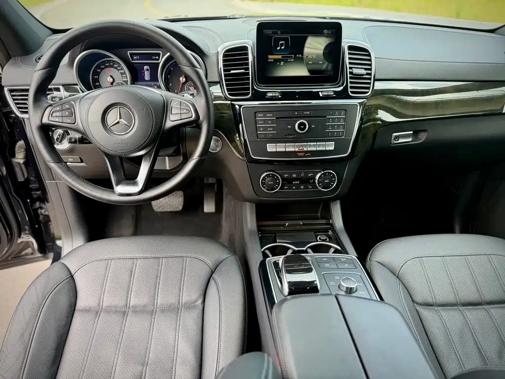 Mercedes-Benz GLS 2018 — фото 11