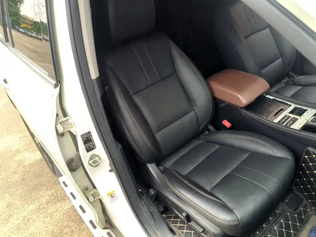 GAC Motor Trumpchi GS8 2018 — фото 25