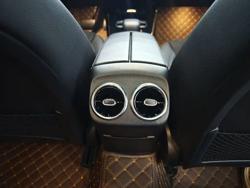 Mercedes-Benz A-Class 2020 — фото 11