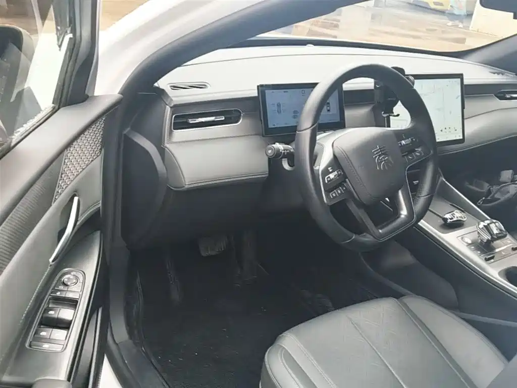 BYD Qin PLUS 2025 — фото 16