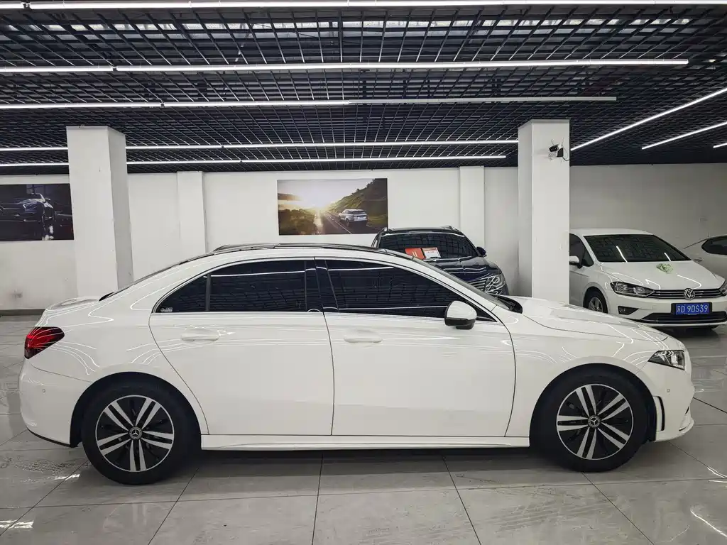 Mercedes-Benz A-Class 2020 — фото 5