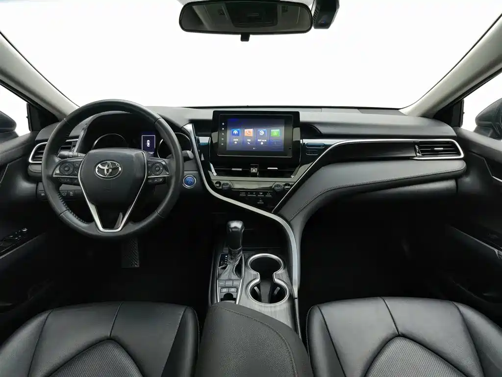 Toyota Camry 2021 — фото 5