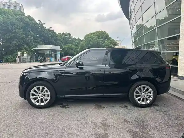 Land Rover Range Rover Sport 2025