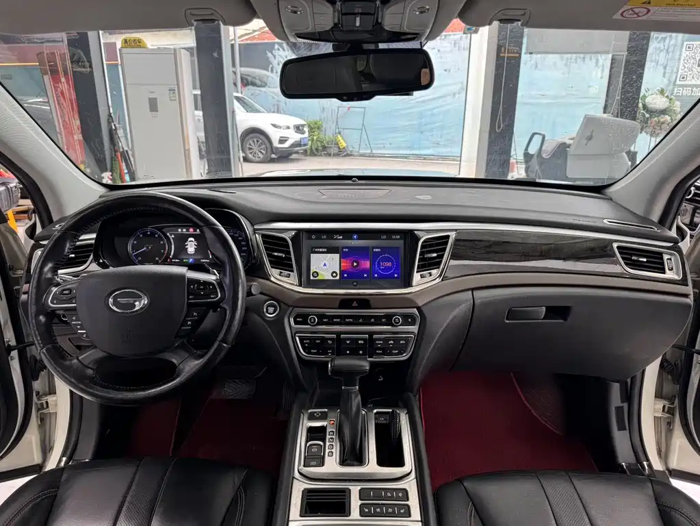 GAC Motor Trumpchi GS8 2017 — фото 33