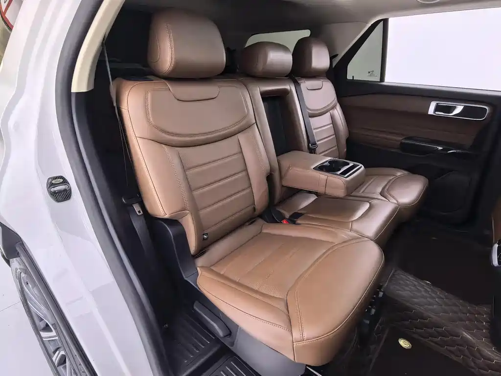 Ford Explorer 2023