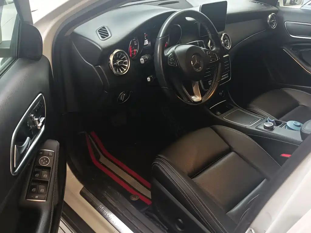Mercedes-Benz GLA 2018 — фото 4