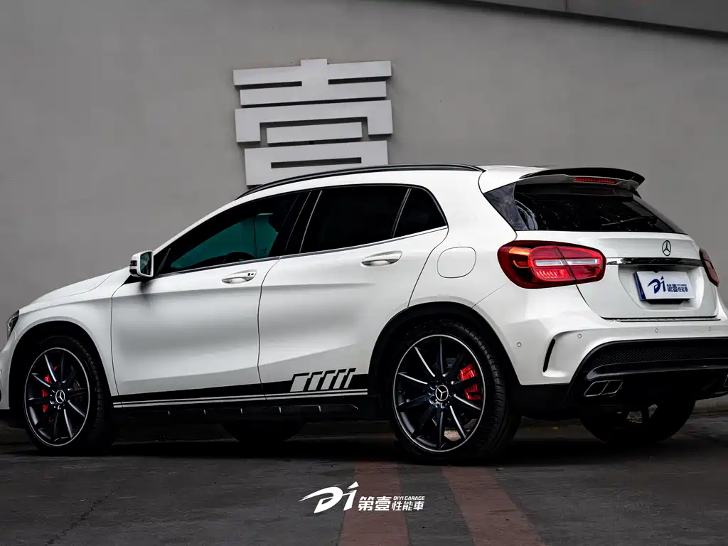 Mercedes-Benz GLA AMG 2015